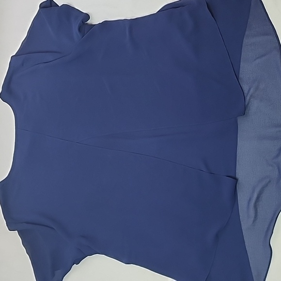 Michael Kors 2X Navy Blue Short Sleeve Top Split Back Lined Front Layered Hem - Picture 8 of 9